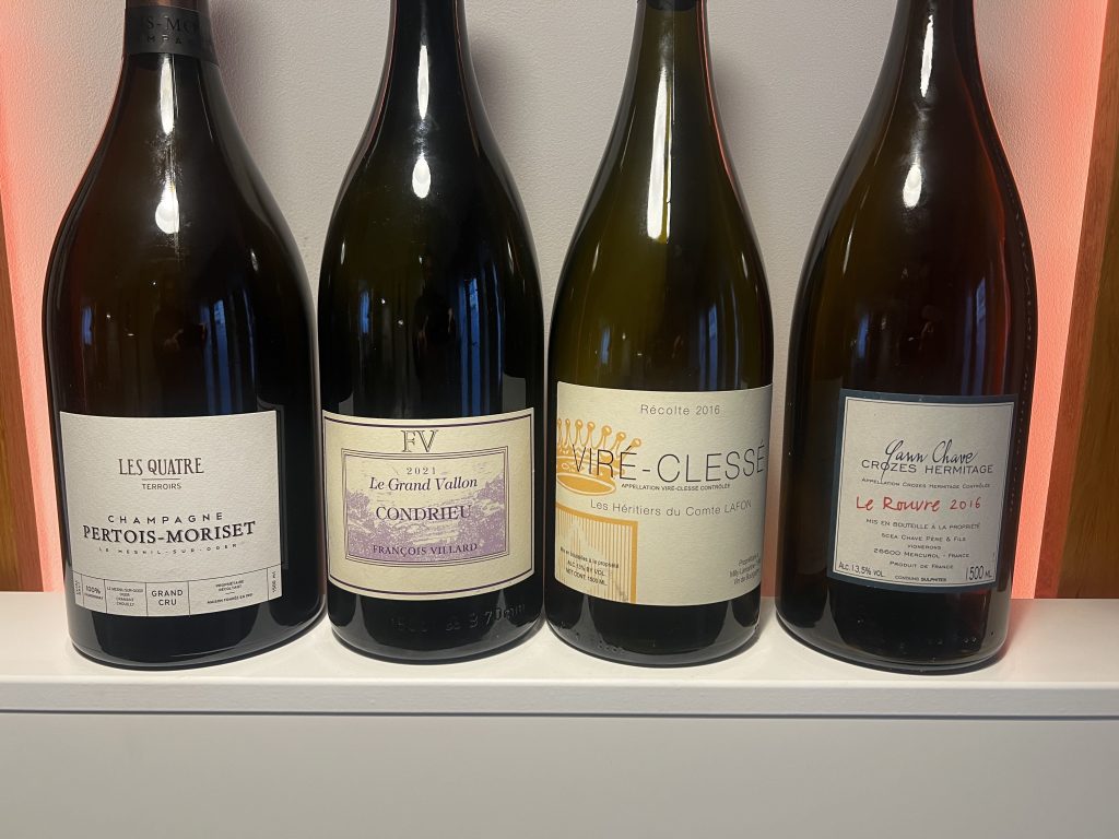 Magnum de grand vin sélectionné pour les repas privés et événements d'entreprise