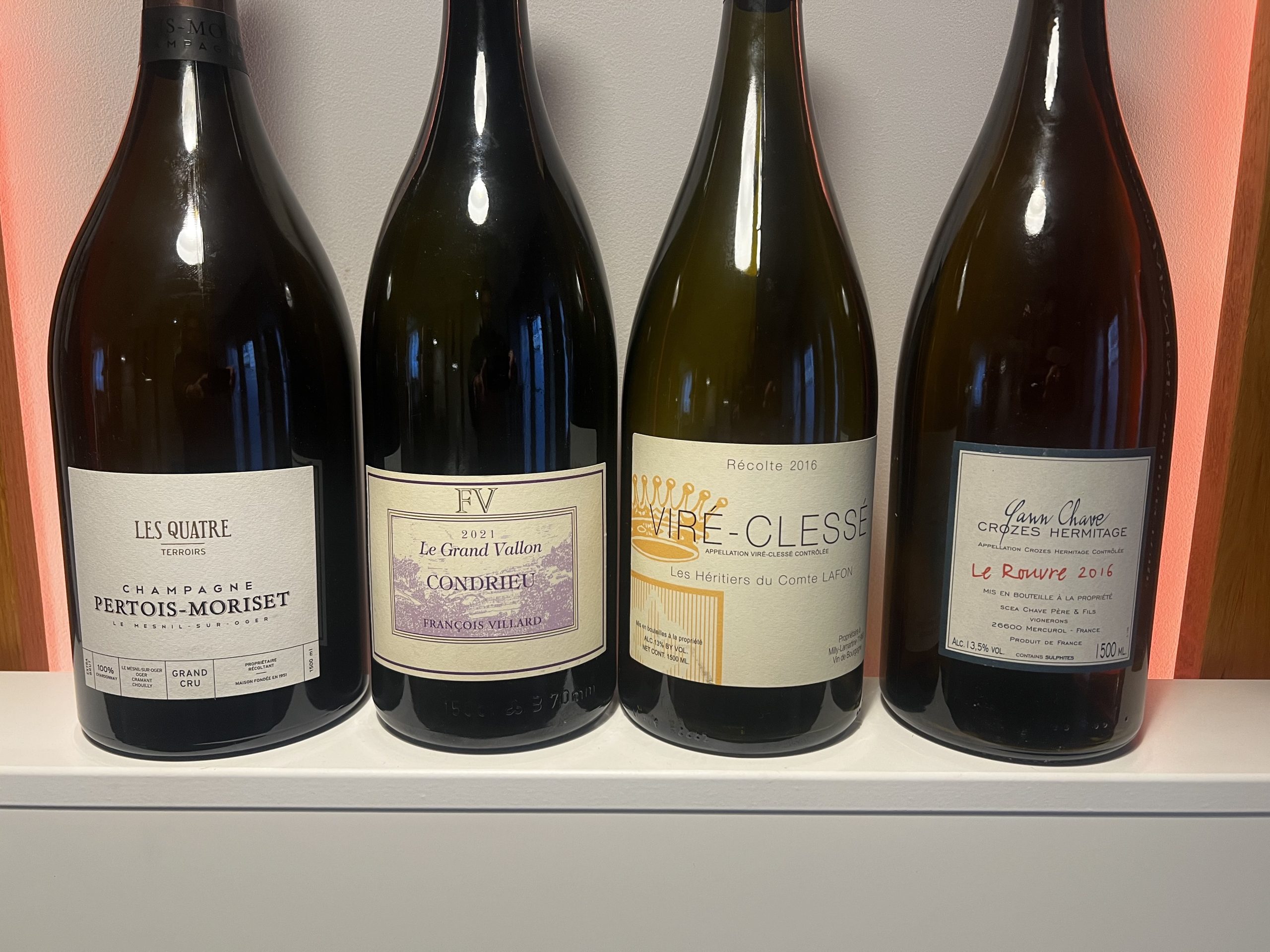 Magnum de grand vin sélectionné pour les repas privés et événements d'entreprise